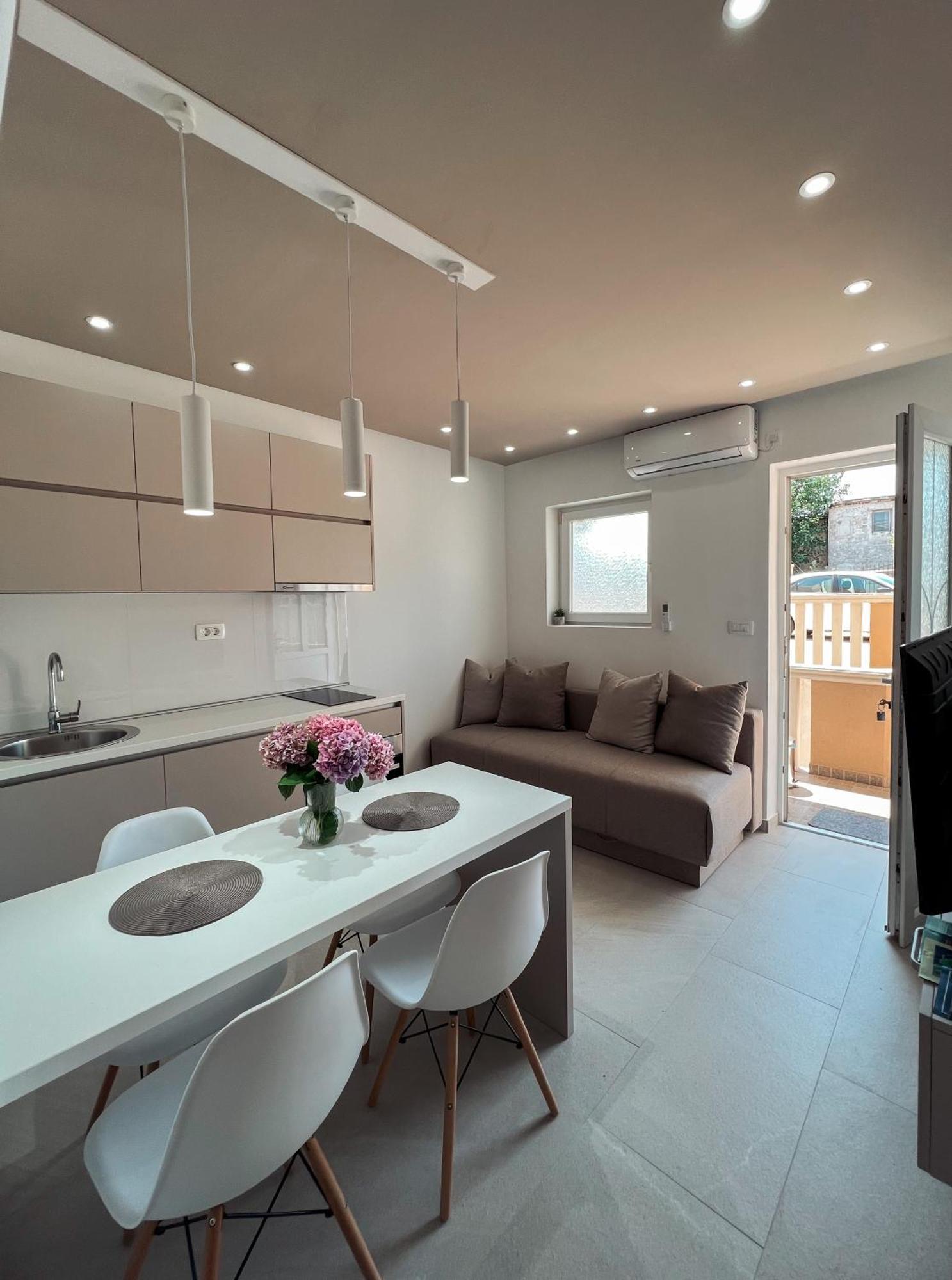 Mavalux Apartments Tivat Luaran gambar